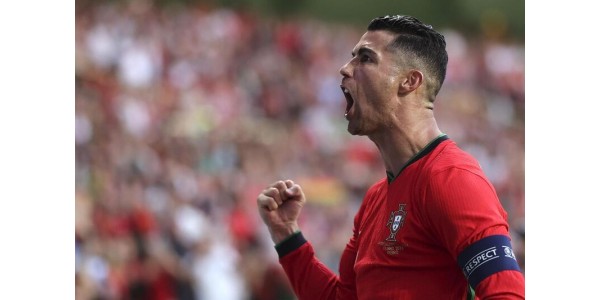 CRISTIANO RONALDOs innerer Einfluss auf Spieler unter 25 Jahren